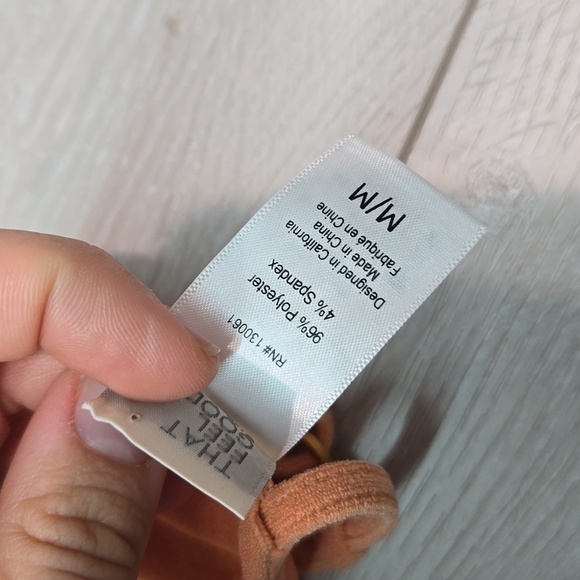 NWOT L Space Women Anthropologie Brittany Top Bra Swim sz M - Picture 3 of 5